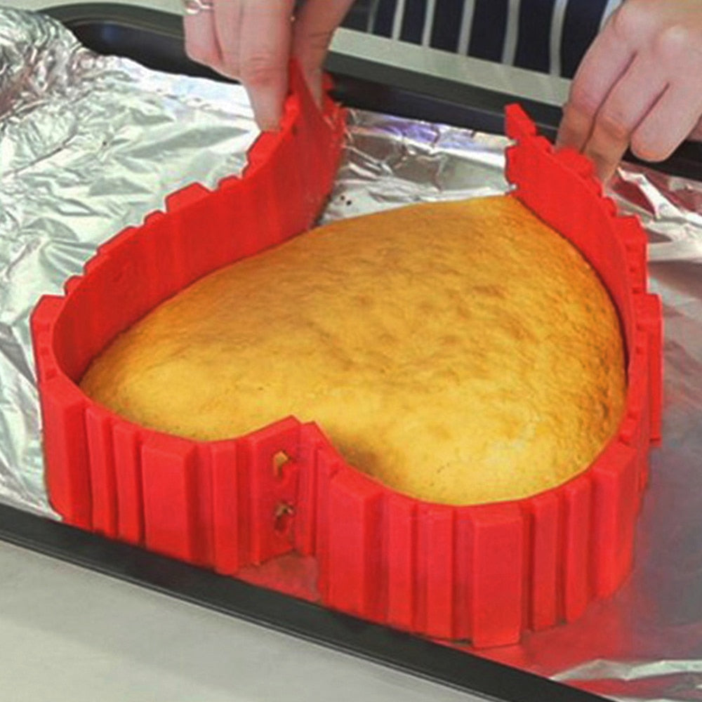 4 Piece Magic Cake Mold Set